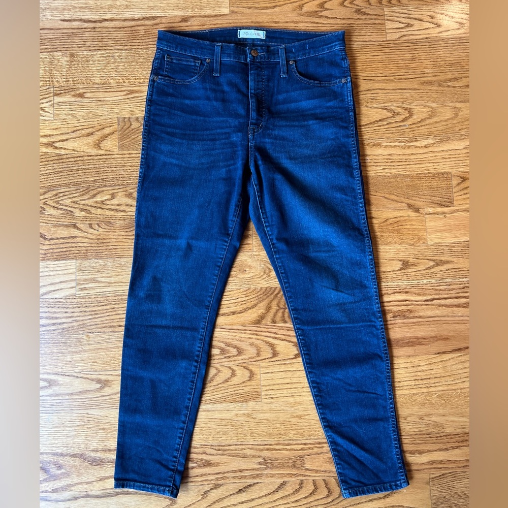 Madewell 10” HighRise Skinny. Dark blue. Size 30.